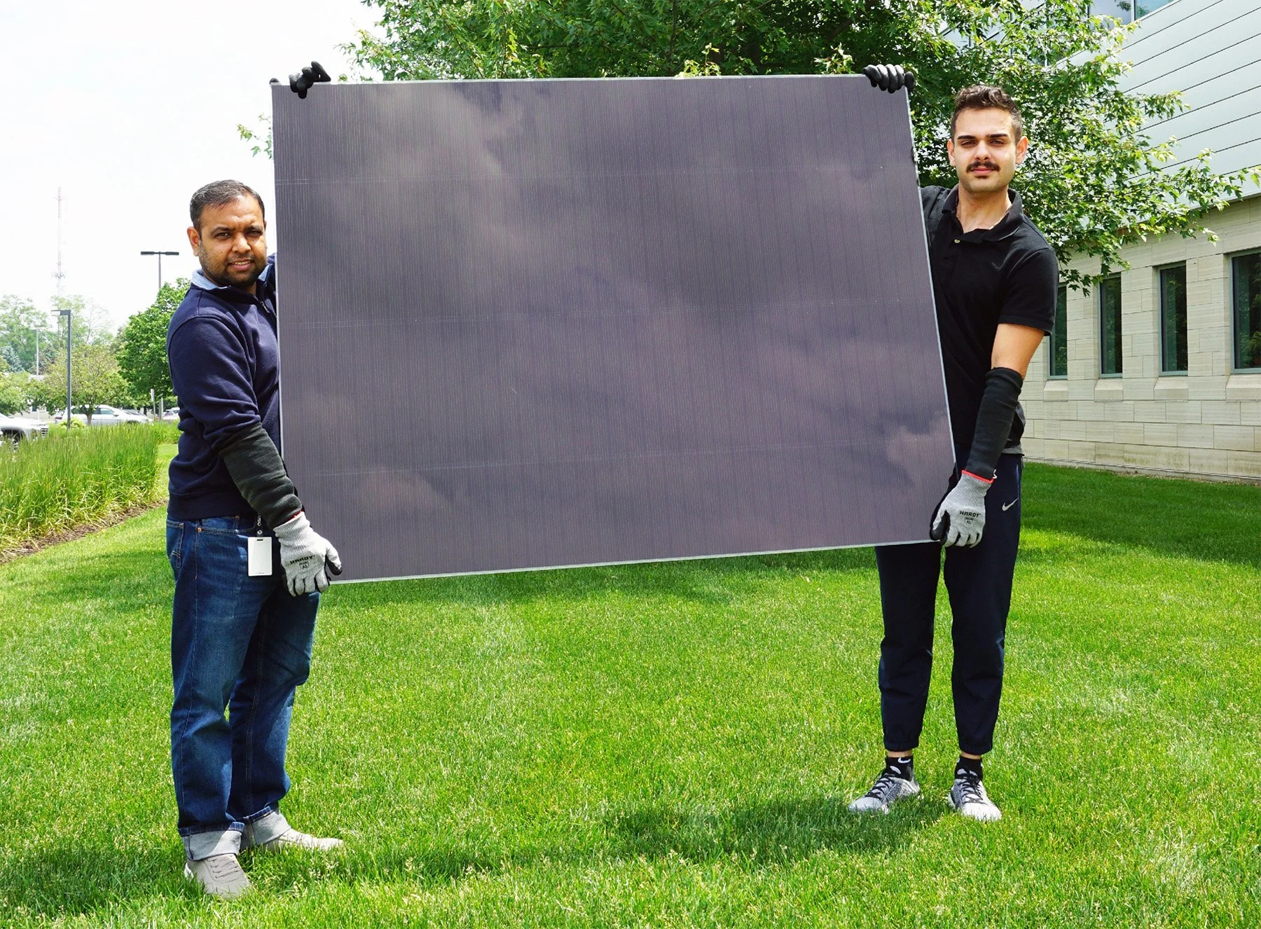SunHydrogen to Debut 1.92m² Renewable Hydrogen Prototype at